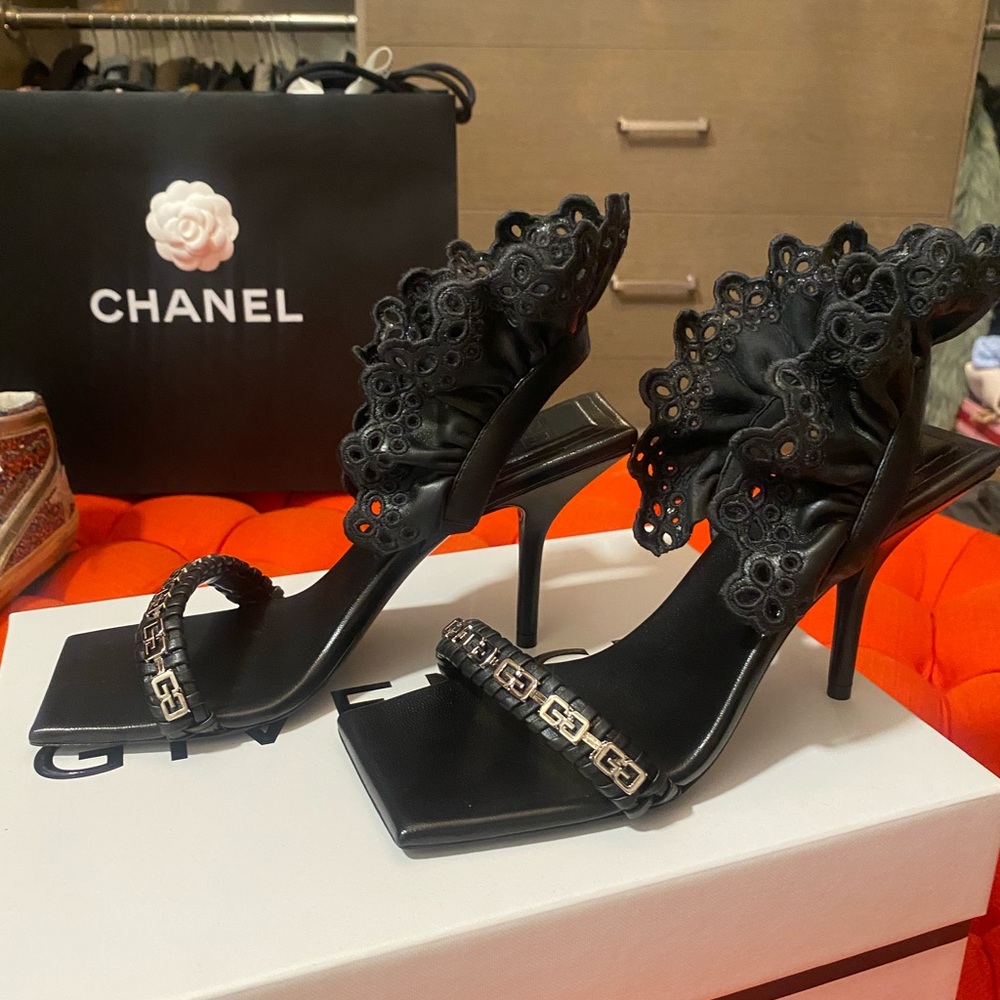 Givenchy G Woven Sandals